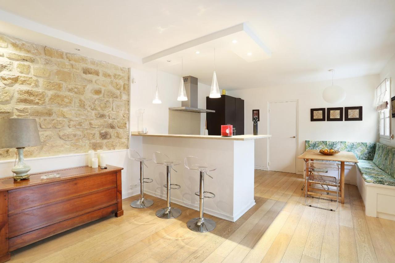 Apartment Champs Elysees By Studio Prestige Paris Bagian luar foto