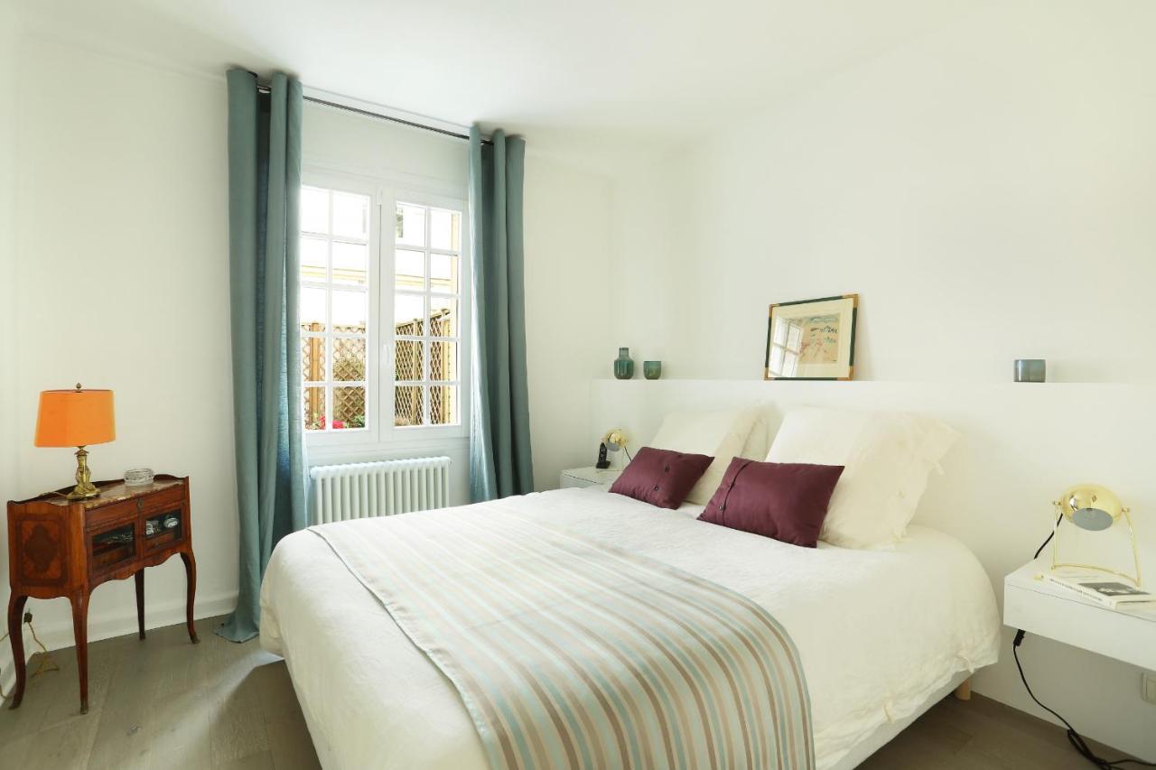 Apartment Champs Elysees By Studio Prestige Paris Bagian luar foto