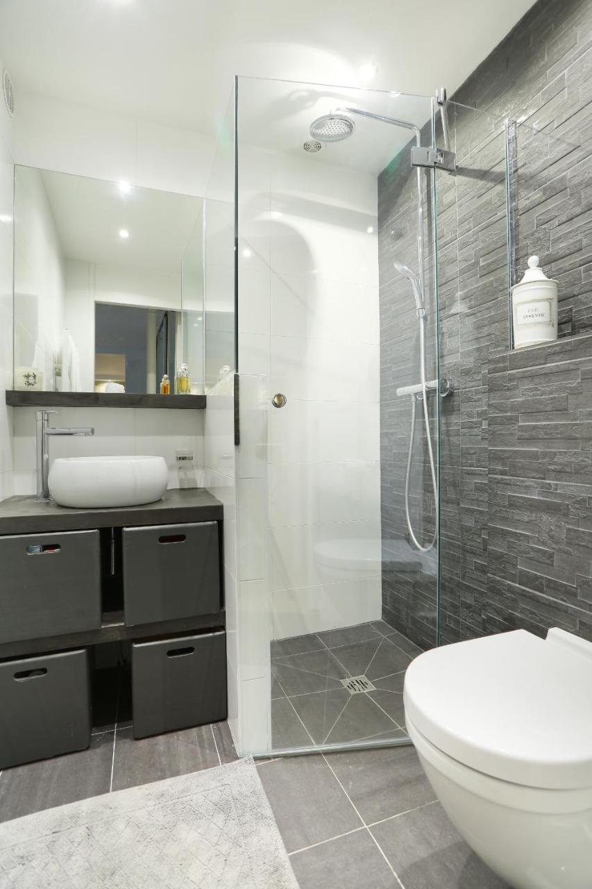 Apartment Champs Elysees By Studio Prestige Paris Bagian luar foto